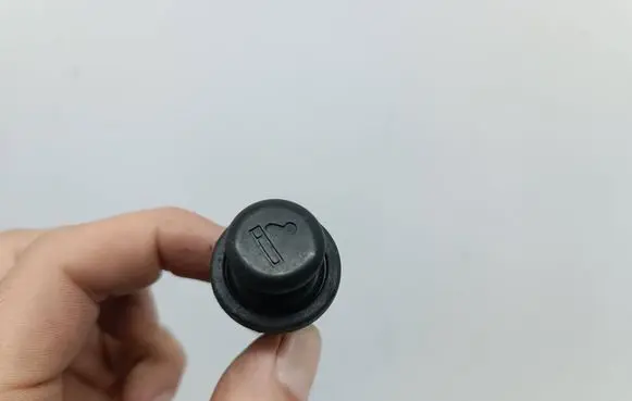 Nissan X-Trail T30 Cigarette lighter front 