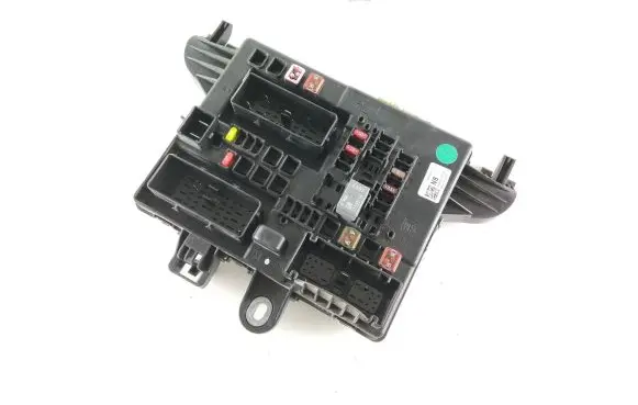 Opel Insignia A Fuse module 13277318 03480802109