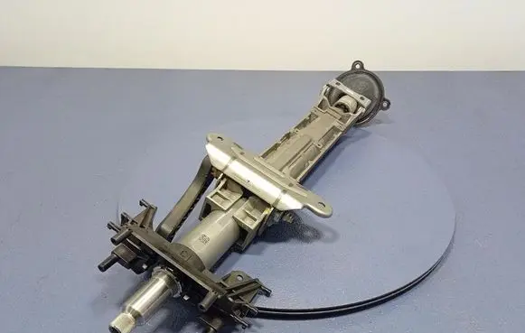 BMW M3 F80 Steering wheel axle 6896187