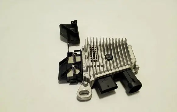 Opel Grandland X Battery control module 9837508180