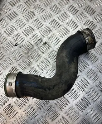 Volkswagen PASSAT B6 Intercooler hose/pipe 1K0145832E