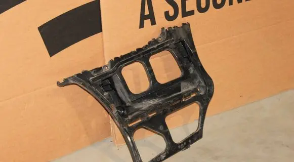 BMW 3 E90 E91 Bumper support mounting bracket corner 7202669 72758411