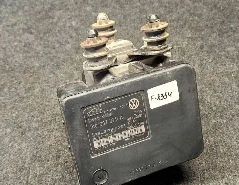 Volkswagen Touran I ABS Pump 1K0907379AC 1K0614517AE