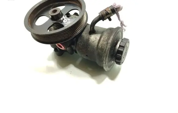 Toyota Avensis T250 Power steering pump