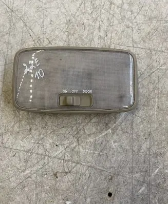 Toyota Land Cruiser (J120) Front seat light