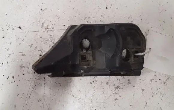Volvo V50 Front bumper mounting bracket 30655875