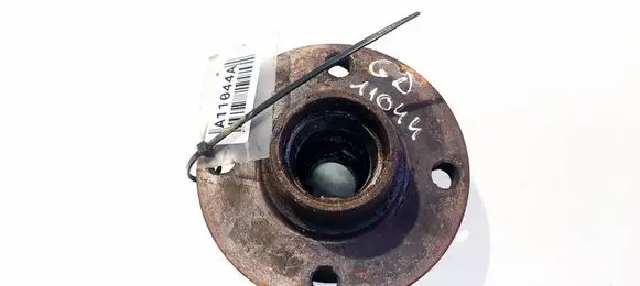 Audi 80 90 S2 B4 Rear wheel hub 