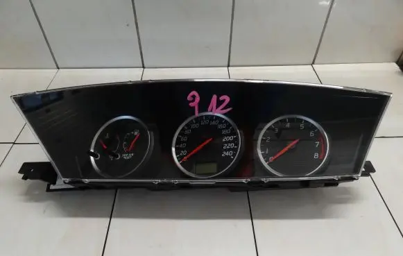 Nissan Primera Speedometer (instrument cluster) AV608-2523294