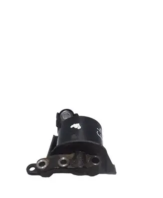 Nissan X-Trail T30 Engine mount bracket
