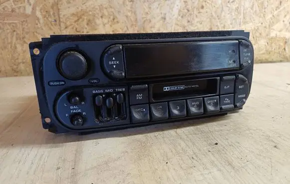 Radio/CD/DVD/GPS head unit