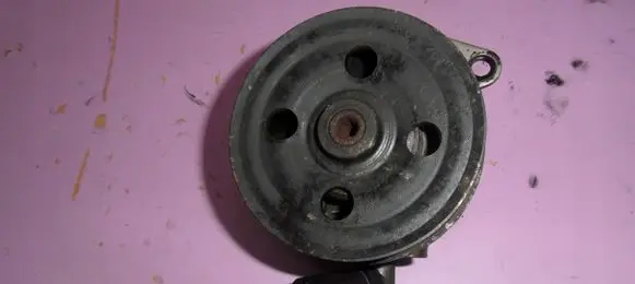 Land Rover Discovery Power steering pump 7H223A696AB