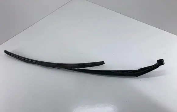 Front wiper blade arm