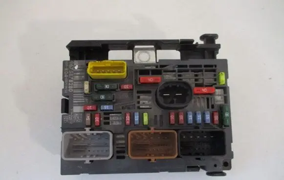 Peugeot Partner Comfort/convenience module 9675878280