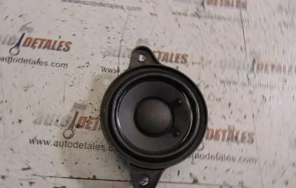Mercedes-Benz E W211 Panel speaker A2118203002