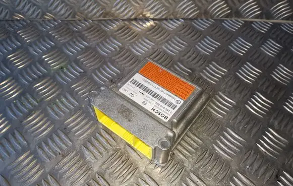 Mercedes-Benz Sprinter W906 Airbag control unit/module 0285010224 A9064461142