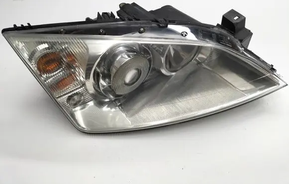 Ford Mondeo Mk III Headlight/headlamp 1S7112B655AA 19FM0910 1307329064