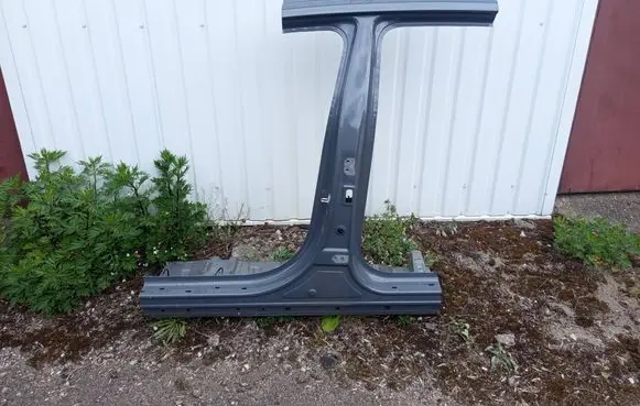 Hyundai Ioniq 5 Front sill (body part) 