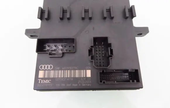 Audi A8 S8 D3 4E Central body control module 4E0910279C