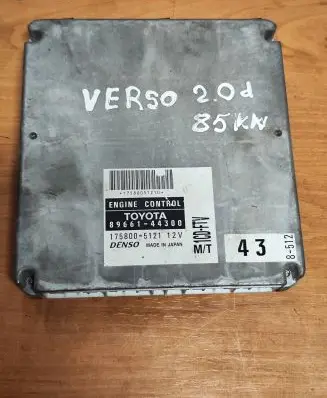 Toyota Avensis Verso Engine control unit/module 8966144300 1758005121