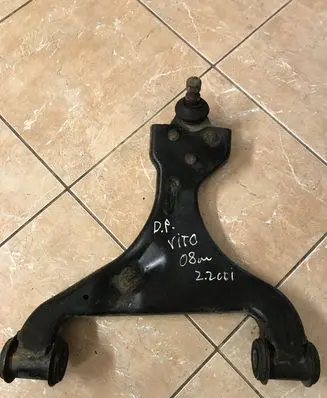 Mercedes-Benz Vito Viano W639 Front lower control arm/wishbone