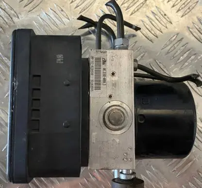 Mitsubishi Outlander ABS Pump 4670A532 UFU8G0729E