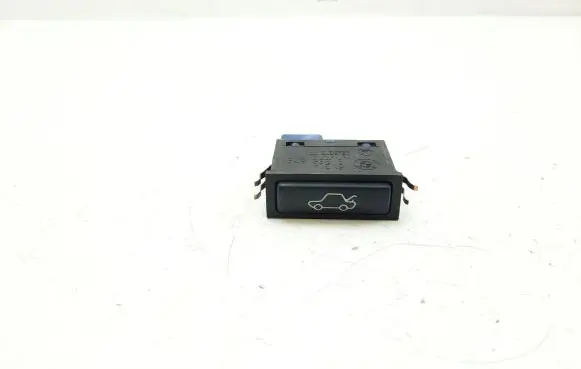 BMW X5 E53 Tailgate opening switch 61318365579