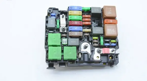 Citroen Jumpy Fuse module 9808959080 9677042180