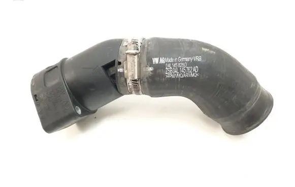 Volkswagen Golf VII Intercooler hose/pipe 04L145828D