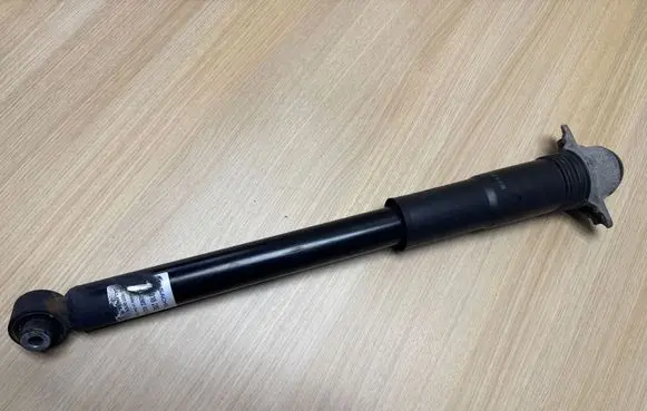 Seat Leon (5F) Rear shock absorber/damper 814902012043