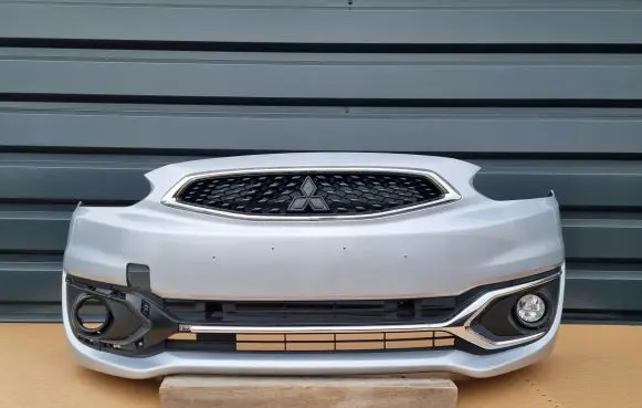 Mitsubishi Space Star Front bumper 6400G51617ZZ