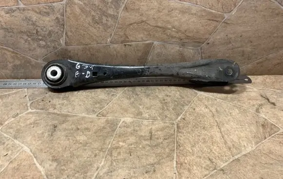 BMW 5 G30 G31 Rear upper control arm/wishbone 6893528
