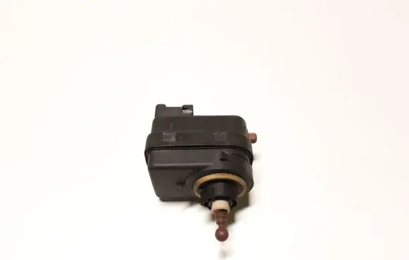 Headlight level adjustment motor