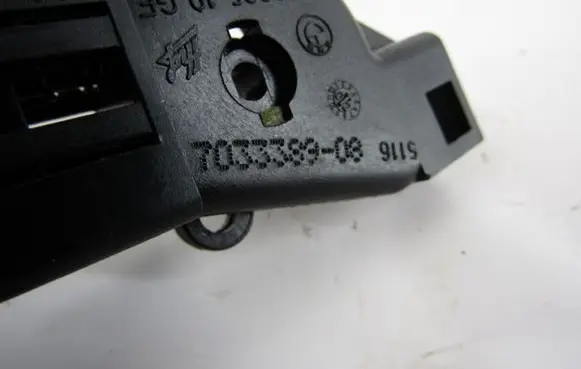 BMW 7 E65 E66 Seat back rest control lever/handle 703338908