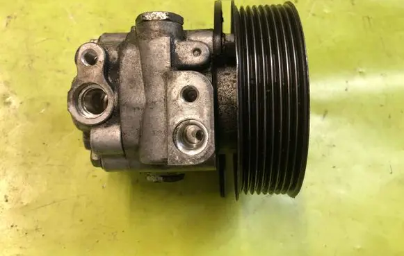 Land Rover Discovery 4 - LR4 Power steering pump 7H22-3A696-AB