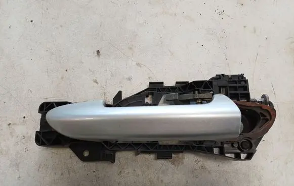 Rear door exterior handle