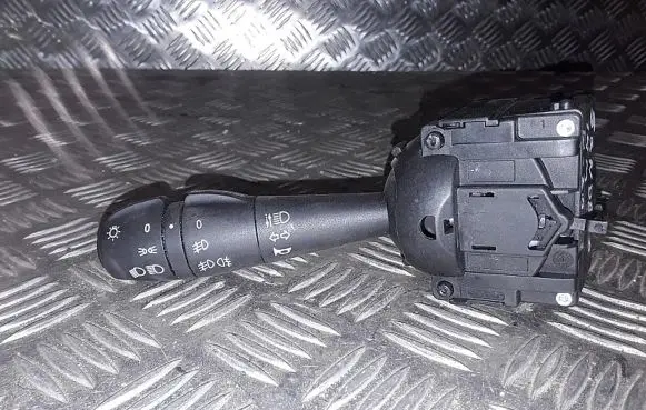 Renault Sandero II Light switch 18804988