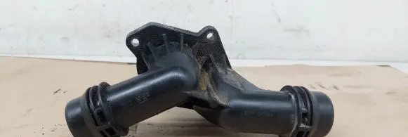 BMW 3 E46 Thermostat housing 