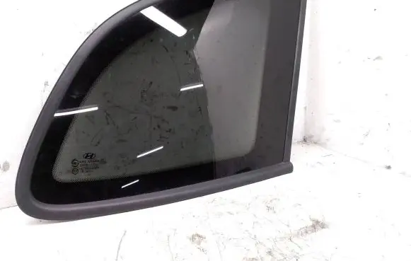 Hyundai Santa Fe Rear side window 43R000399
