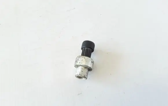 Renault Scenic II - Grand scenic II Air conditioning (A/C) pressure sensor 