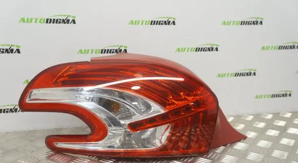 Peugeot 208 Rear/tail lights 9672628280
