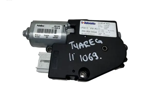 Volkswagen Touareg II Sunroof motor/actuator 7P0959591A 1717823B