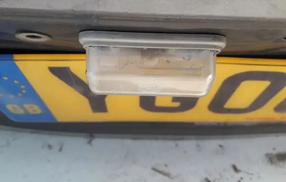 Toyota Avensis T250 Number plate light