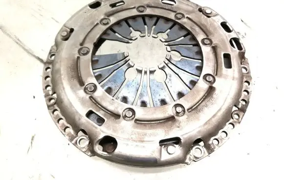 Volkswagen Golf VI Pressure plate 03L141025K