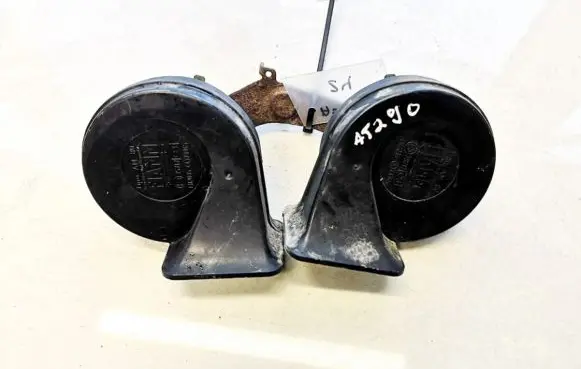 Alfa Romeo 147 Horn signal e335717 a73345