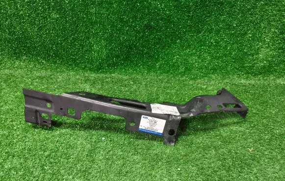 Ford Kuga III Fender mounting bracket LV4BS16B045SA