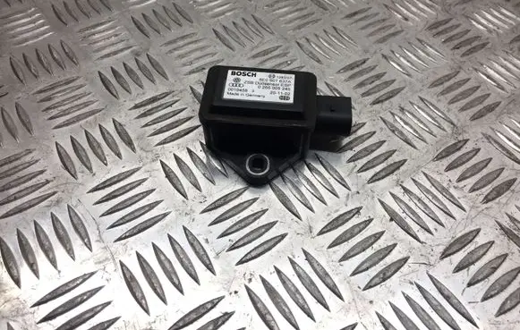 Audi A4 S4 B6 8E 8H ESP acceleration yaw rate sensor 8E0907637A