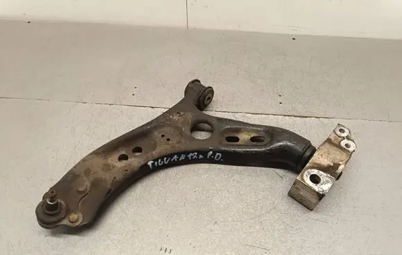 Front lower control arm/wishbone