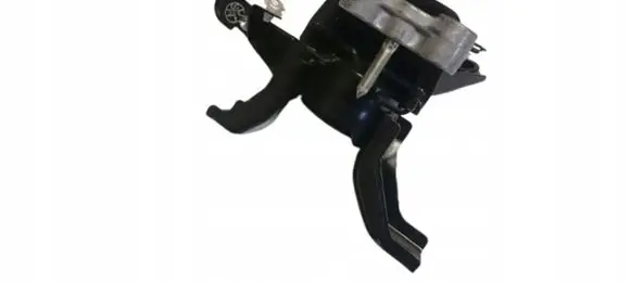 Toyota Verso Engine mounting bracket