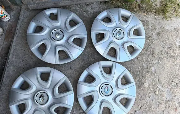 Renault Clio IV R16 wheel hub/cap/trim 403170156R