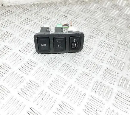 Suzuki Swift I Fog light switch R2342 7A30